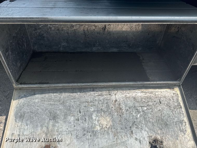 image for item DS3739 2009 Kenworth T660 semi truck