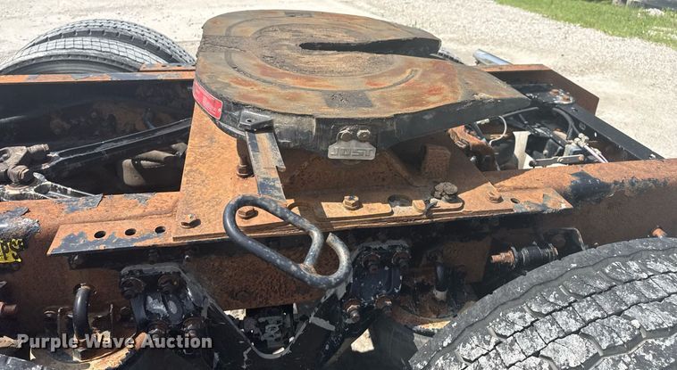 image for item DS3739 2009 Kenworth T660 semi truck