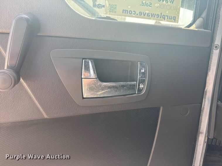 image for item DS3739 2009 Kenworth T660 semi truck