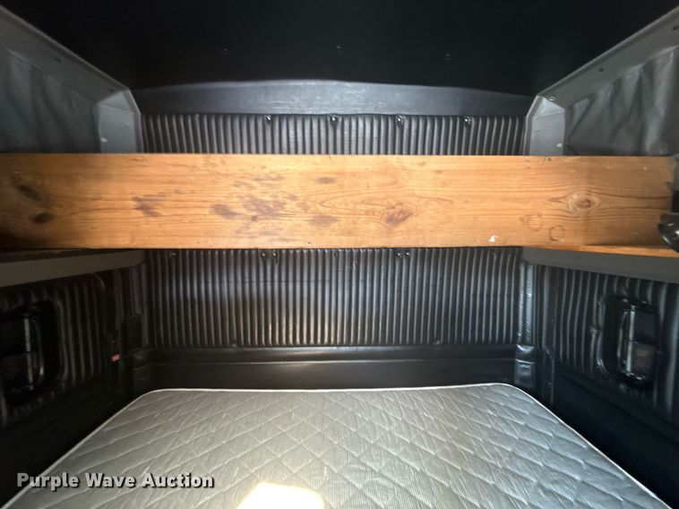 image for item DS3739 2009 Kenworth T660 semi truck