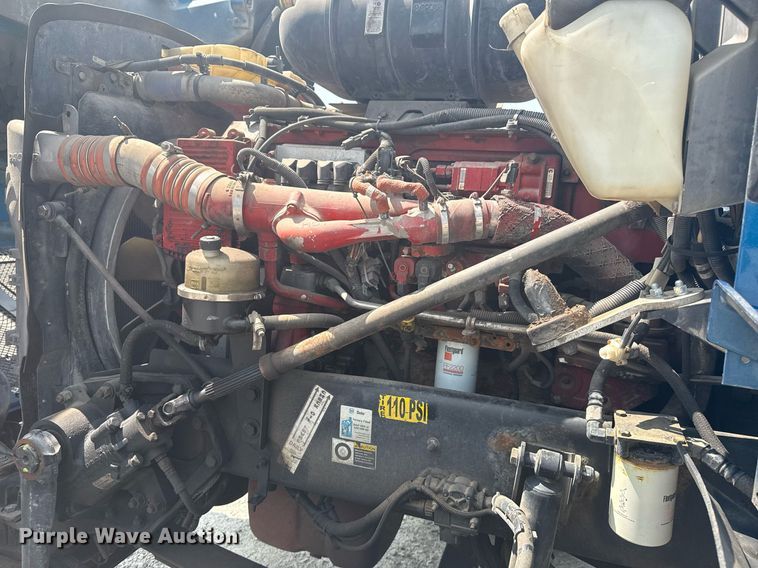 image for item DS3739 2009 Kenworth T660 semi truck