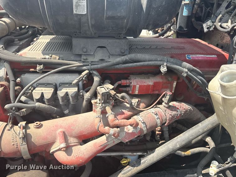 image for item DS3739 2009 Kenworth T660 semi truck