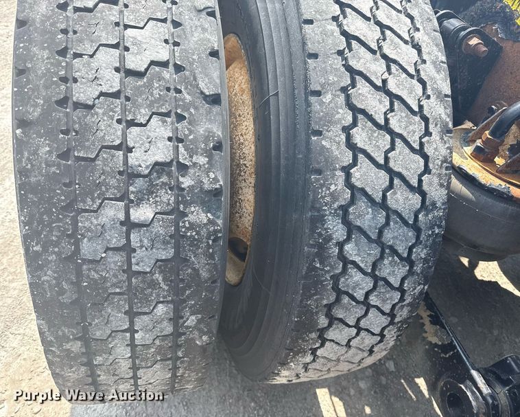 image for item DS3739 2009 Kenworth T660 semi truck