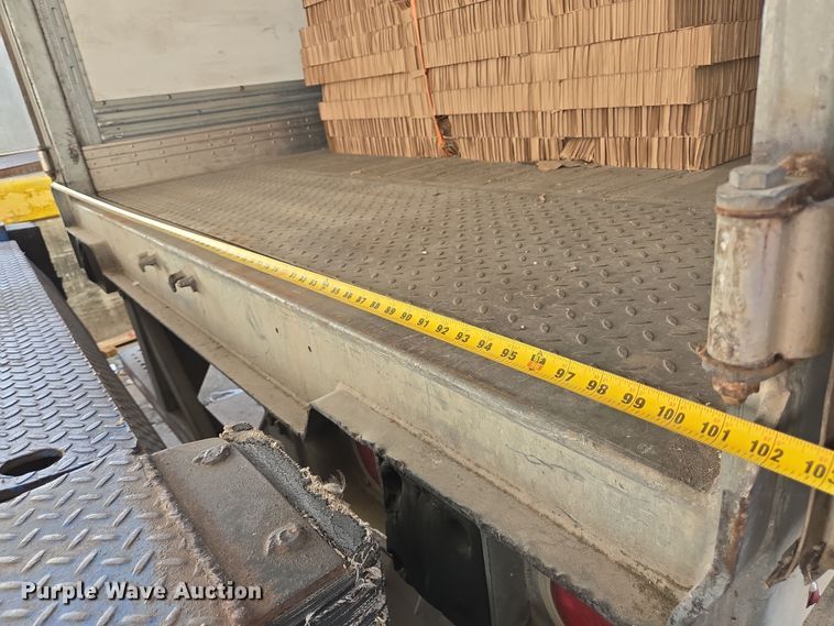 image for item DT4815 2010 Vanguard dry van trailer