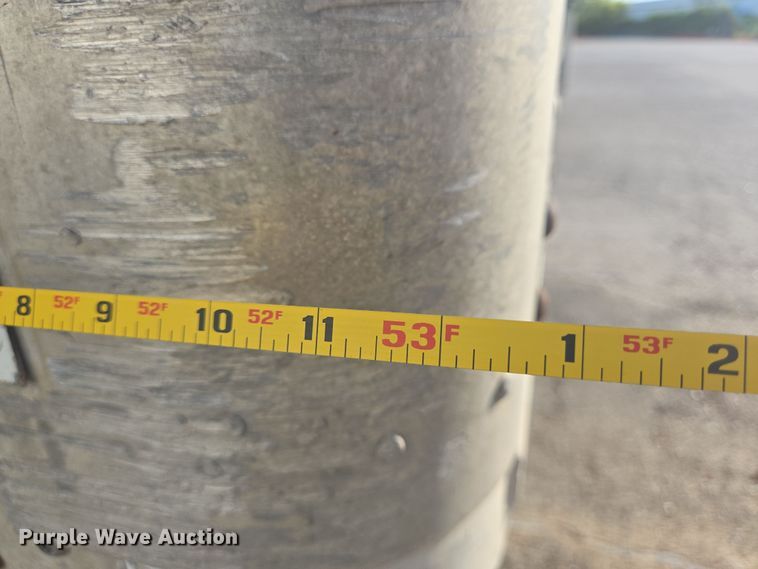 image for item DT4815 2010 Vanguard dry van trailer