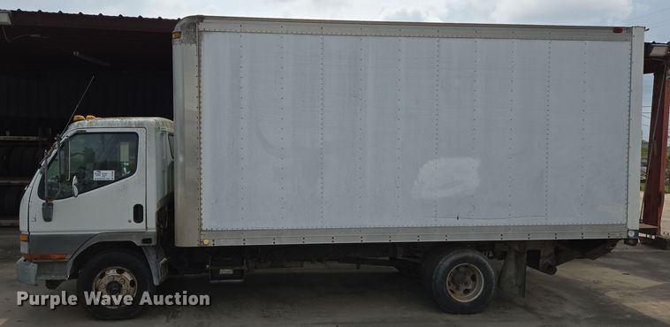 image for item DT4834 1999 Mitsubishi Fuso box truck