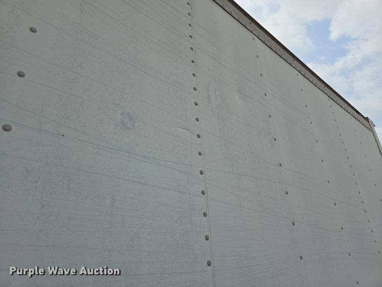 image for item DT4834 1999 Mitsubishi Fuso box truck