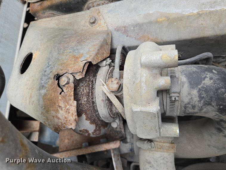 image for item DT4834 1999 Mitsubishi Fuso box truck