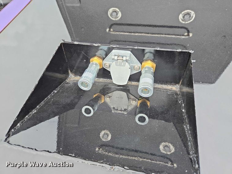 image for item DT4920 2015 Kenworth T680 semi truck