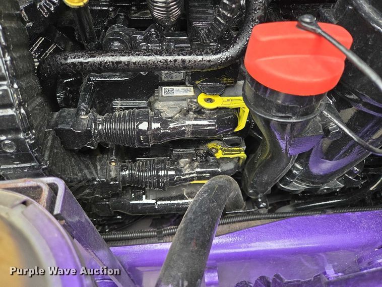 image for item DT4920 2015 Kenworth T680 semi truck