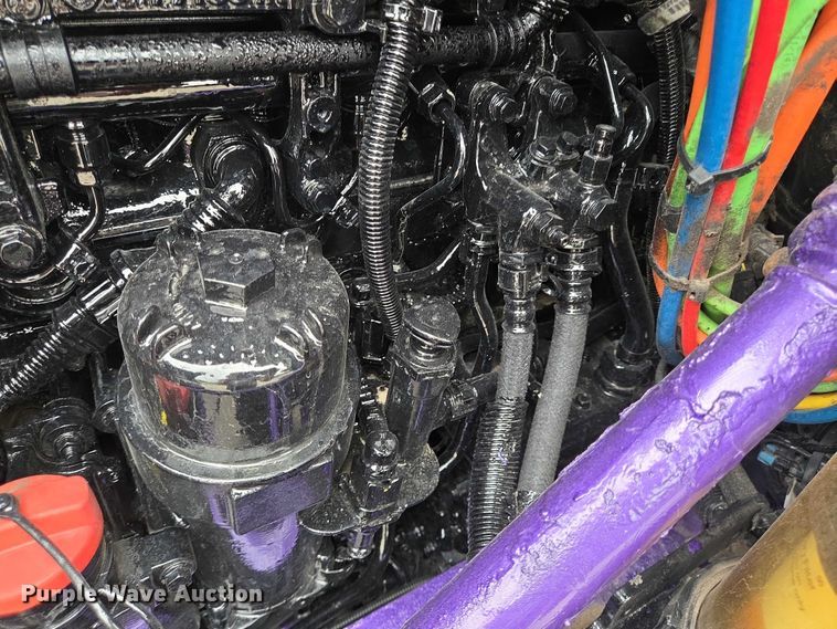 image for item DT4920 2015 Kenworth T680 semi truck