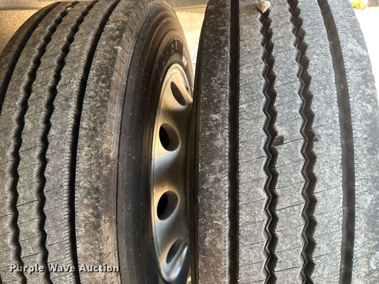 image for item DU7773 2012 Transcraft drop deck trailer