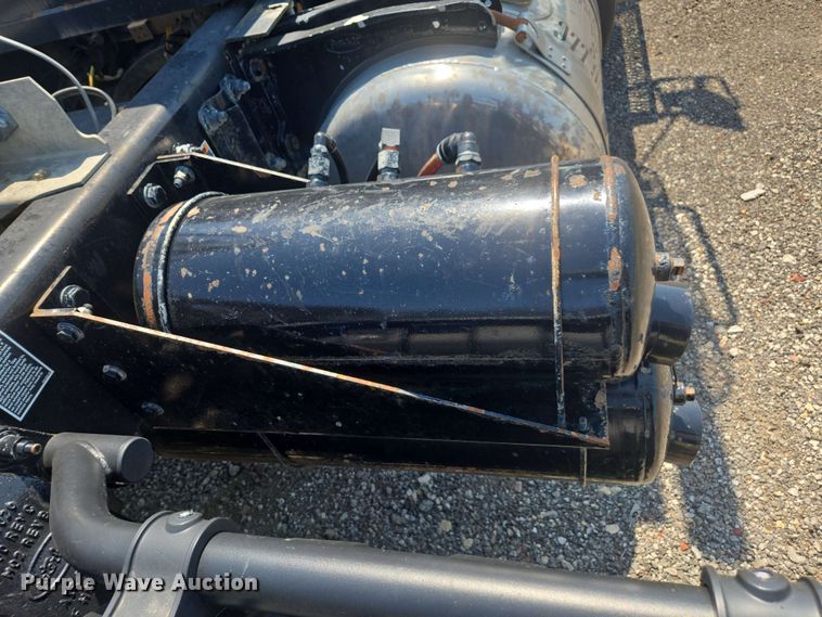 image for item DU7776 2016 Peterbilt 367 semi truck