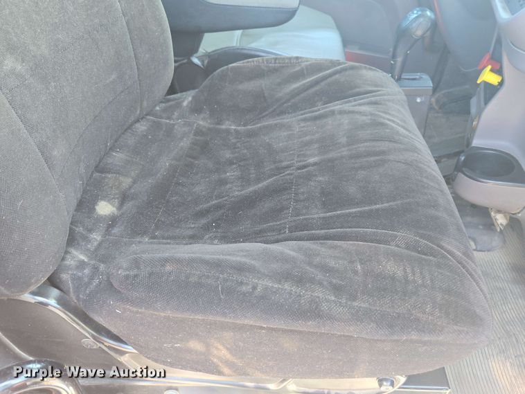 image for item DU7776 2016 Peterbilt 367 semi truck