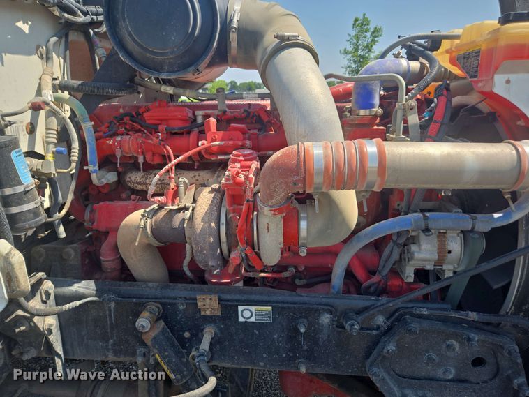 image for item DU7776 2016 Peterbilt 367 semi truck