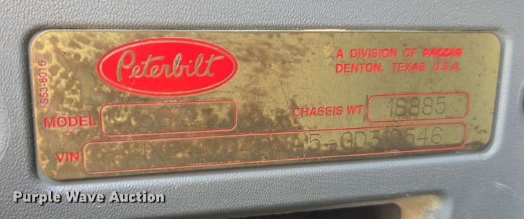 image for item DU7776 2016 Peterbilt 367 semi truck