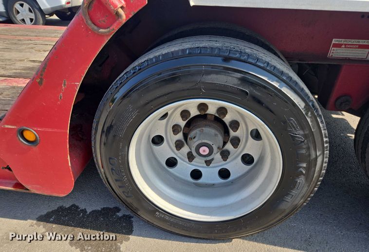 image for item DU7793 2008 Landoll lowboy equipment trailer