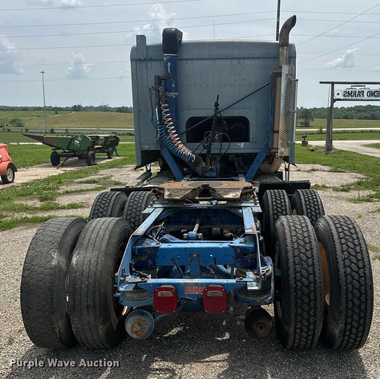 image for item DU7797 1989 Kenworth K100E semi truck