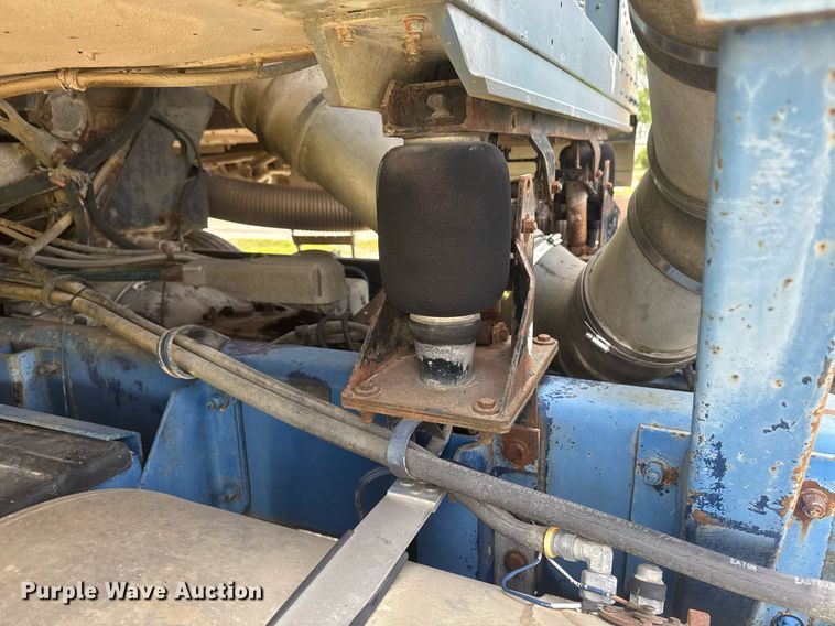 image for item DU7797 1989 Kenworth K100E semi truck