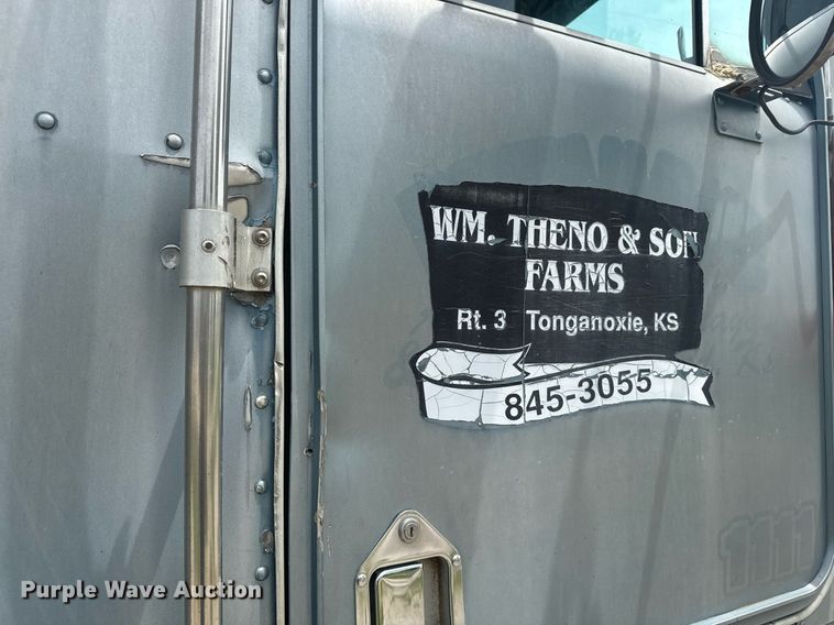 image for item DU7797 1989 Kenworth K100E semi truck