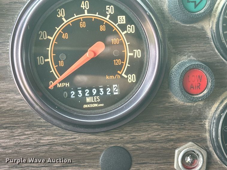 image for item DU7797 1989 Kenworth K100E semi truck