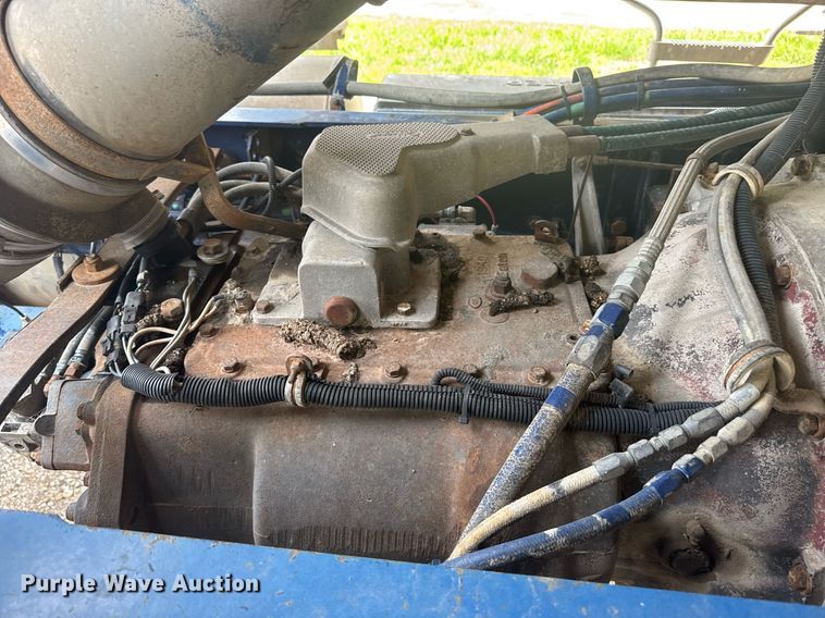 image for item DU7797 1989 Kenworth K100E semi truck