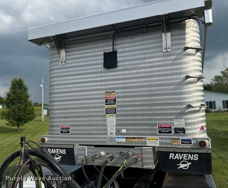 image for item DU7809 2021 Kruze end dump trailer