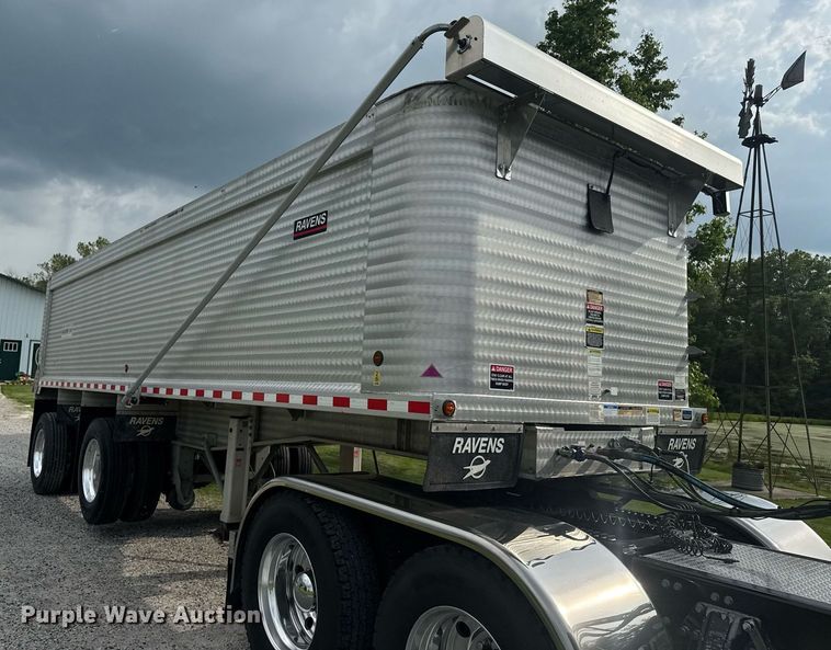 image for item DU7809 2021 Kruze end dump trailer