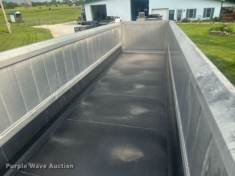 image for item DU7809 2021 Kruze end dump trailer