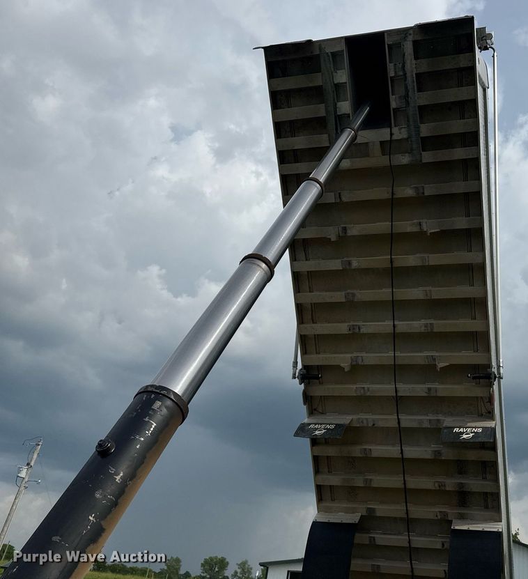 image for item DU7809 2021 Kruze end dump trailer