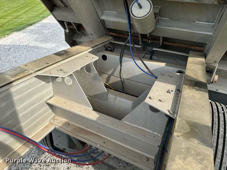 image for item DU7809 2021 Kruze end dump trailer