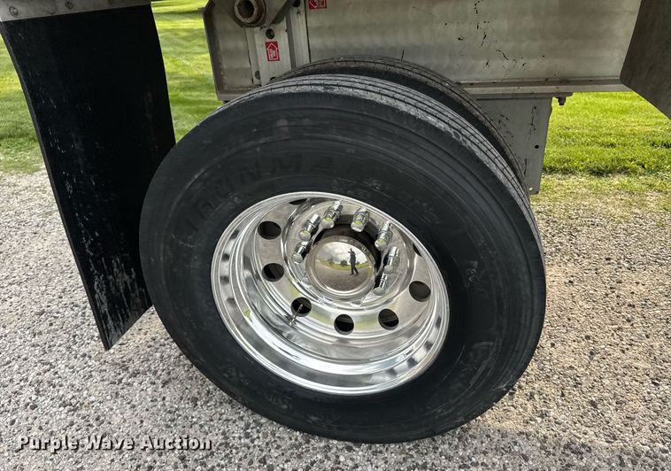 image for item DU7809 2021 Kruze end dump trailer