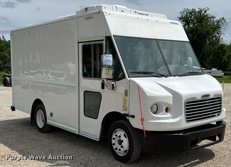 image for item DU9765 2018 Freightliner MT45 refrigerated delivery van