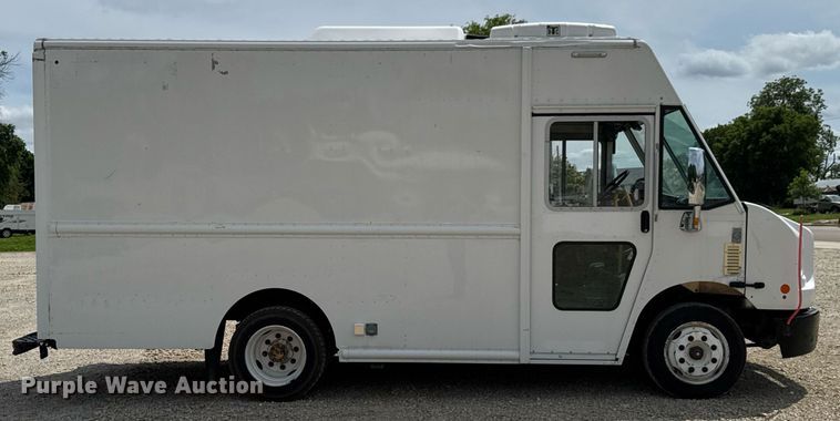 image for item DU9765 2018 Freightliner MT45 refrigerated delivery van