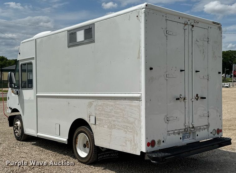 image for item DU9765 2018 Freightliner MT45 refrigerated delivery van