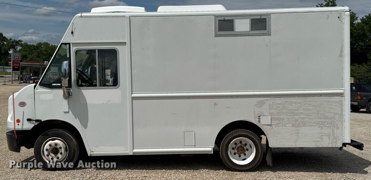 image for item DU9765 2018 Freightliner MT45 refrigerated delivery van