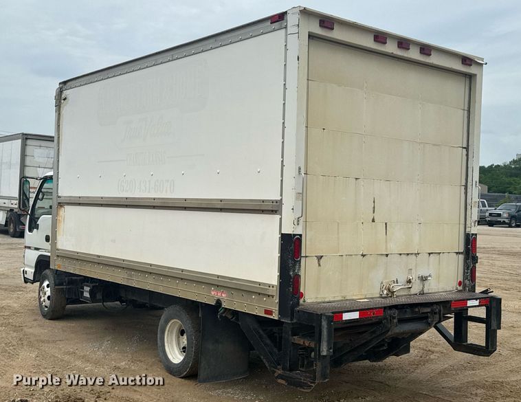 image for item DU9798 2006 GMC W4500 box truck