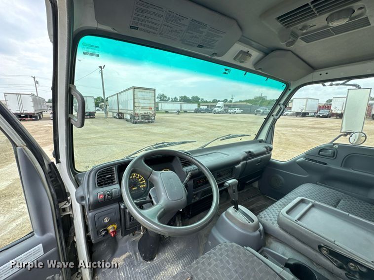 image for item DU9798 2006 GMC W4500 box truck