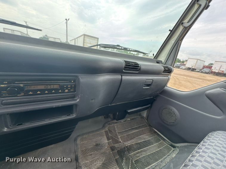 image for item DU9798 2006 GMC W4500 box truck