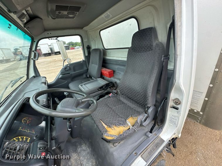 image for item DU9798 2006 GMC W4500 box truck