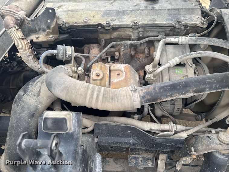 image for item DU9798 2006 GMC W4500 box truck