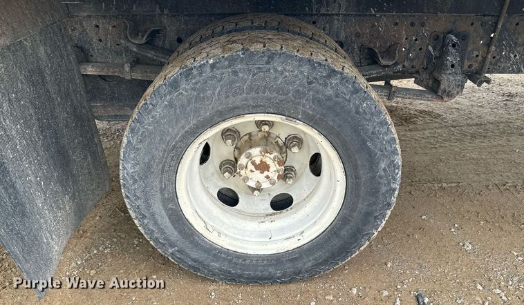 image for item DU9798 2006 GMC W4500 box truck