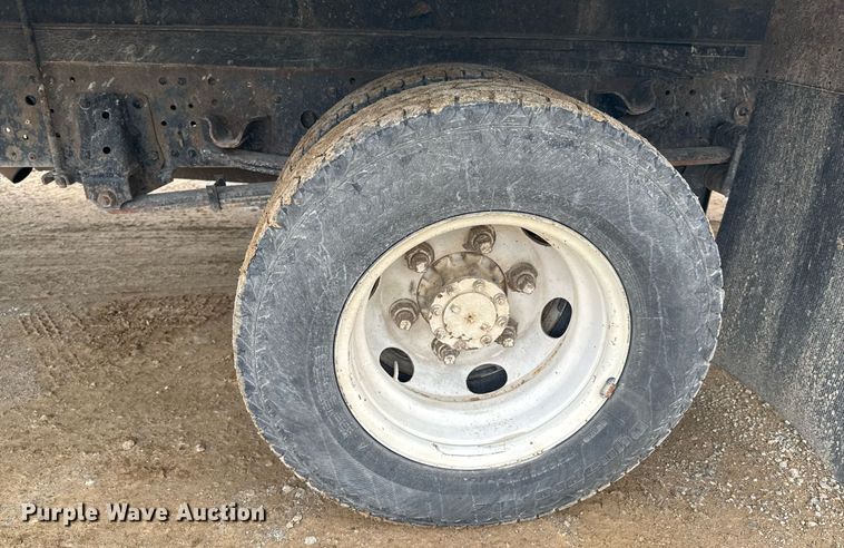 image for item DU9798 2006 GMC W4500 box truck