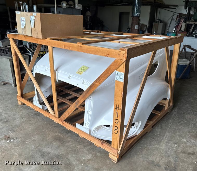 image for item DU9822 Semi truck parts