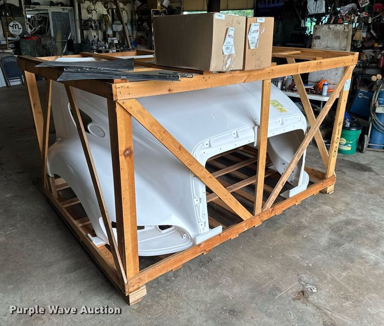 image for item DU9822 Semi truck parts