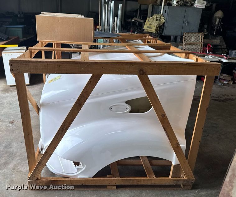 image for item DU9822 Semi truck parts