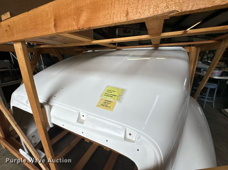 image for item DU9822 Semi truck parts