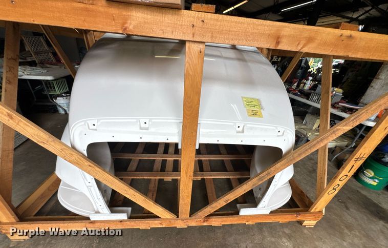 image for item DU9822 Semi truck parts