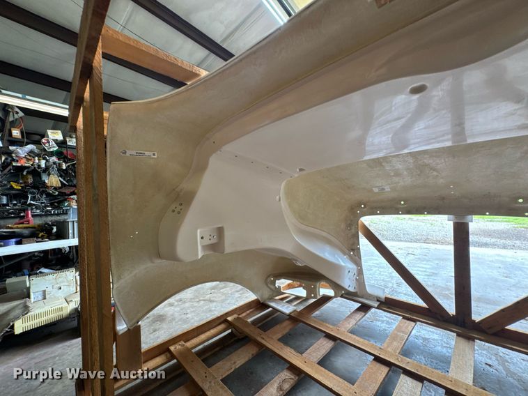 image for item DU9822 Semi truck parts