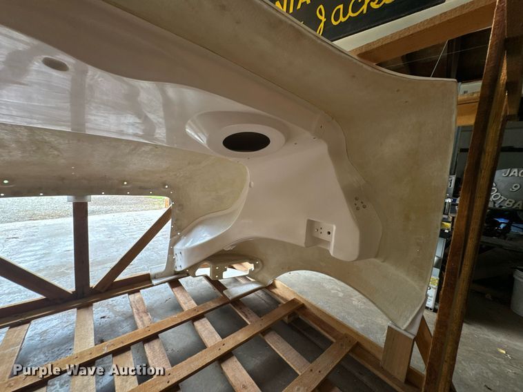 image for item DU9822 Semi truck parts